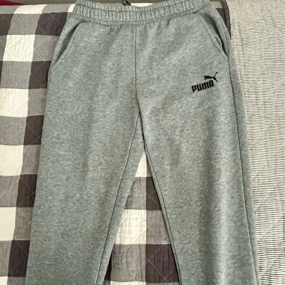 Puma Gray & Charcoal Sweatpants Set, like new. - Picture 12 of 16